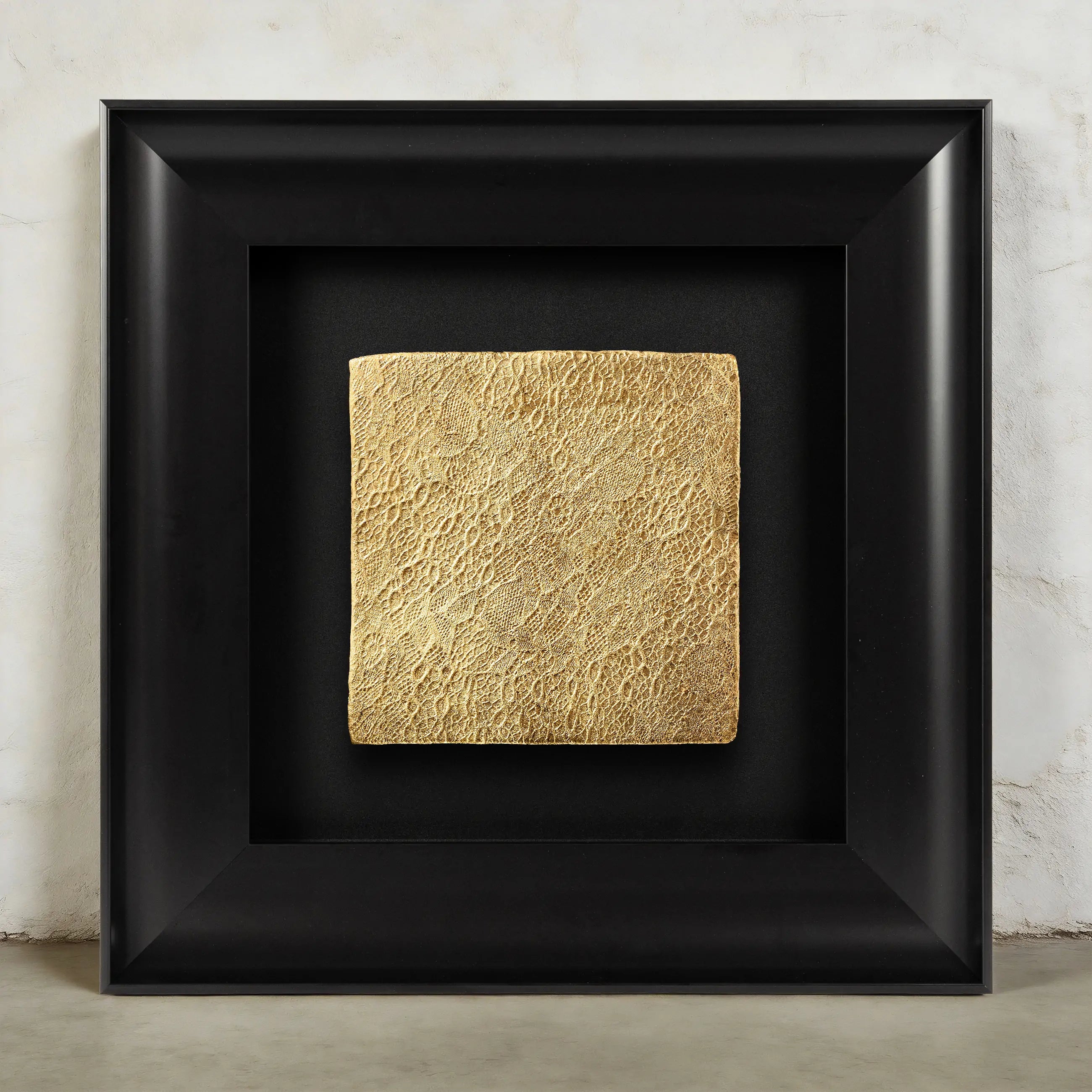 Tendril — Gilded Foil · Aura Frame