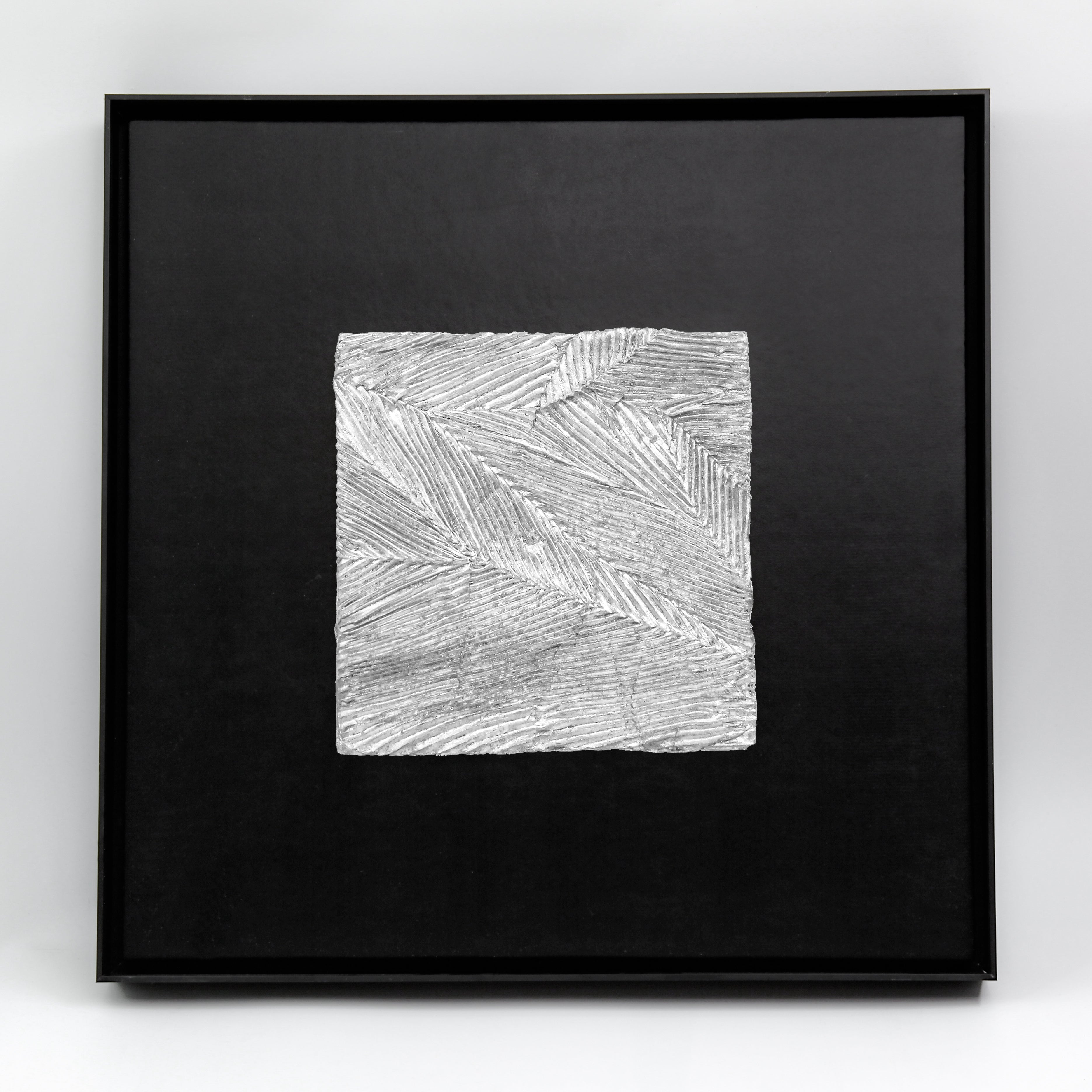 Meridian — Silve Foil · Aura Frame